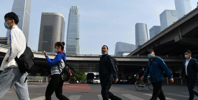 How long can foreigners live in China